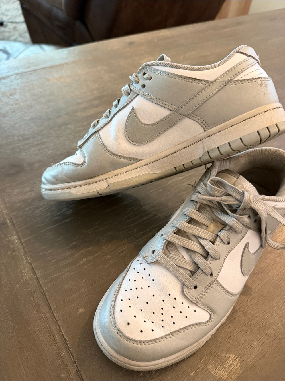 Nike Men’s Low-Top Sneakers in White and Light Gray